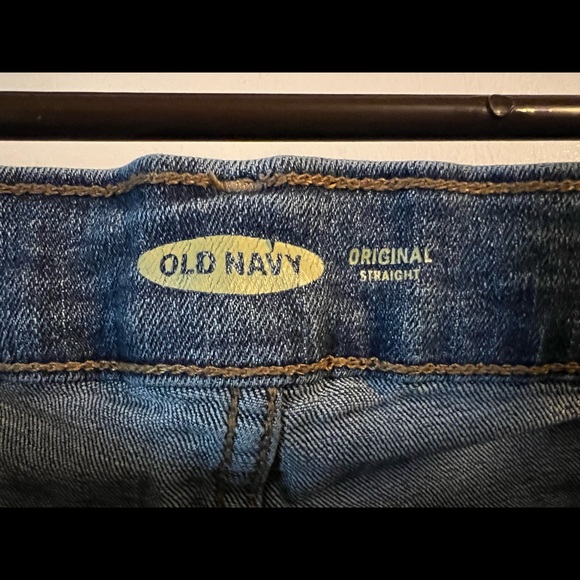Old Navy Straight Leg Jeans - Picture 2 of 4